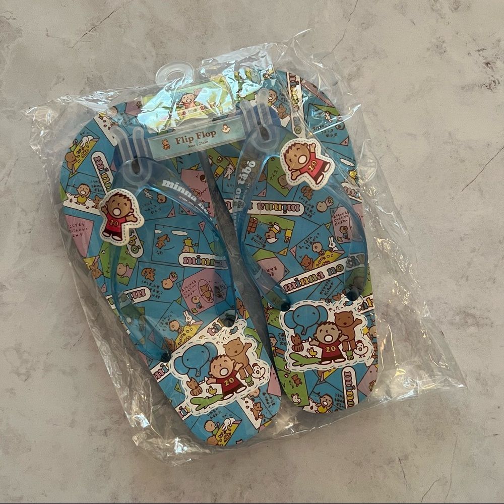 NWT Sanrio Minna No Tabo Flip Flops Sandals